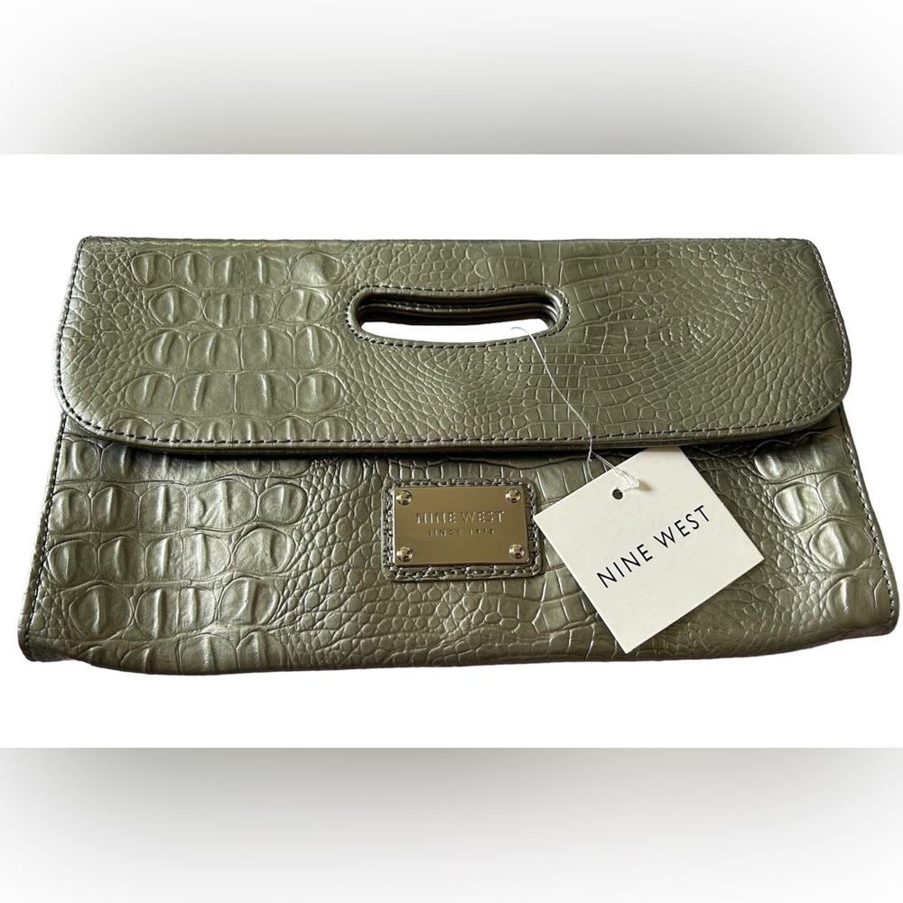 Nine West hand clutch NWT